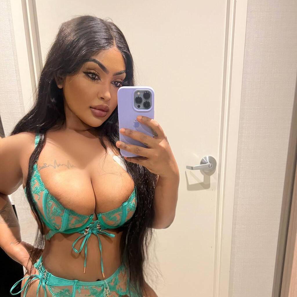 
                        CLEO
                     is Female Escorts. | Barrie | Ontario | Canada | canadapleasure.com 