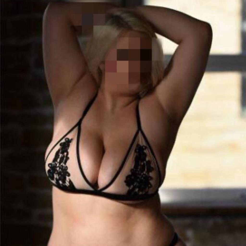 
                        Lola
                     is Female Escorts. | Toronto | Ontario | Canada | canadapleasure.com 