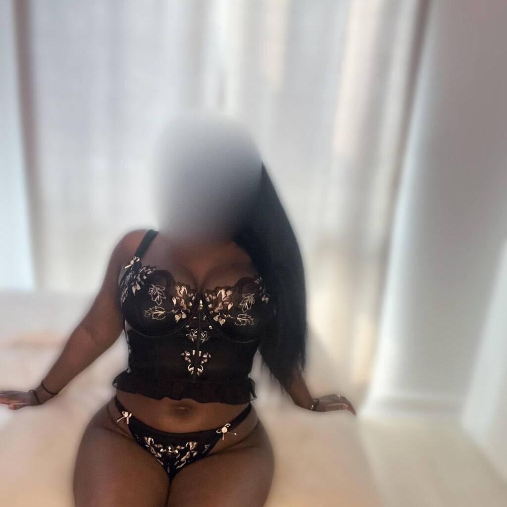 
                        Mia
                     is Female Escorts. | Montreal | Quebec | Canada | canadapleasure.com 