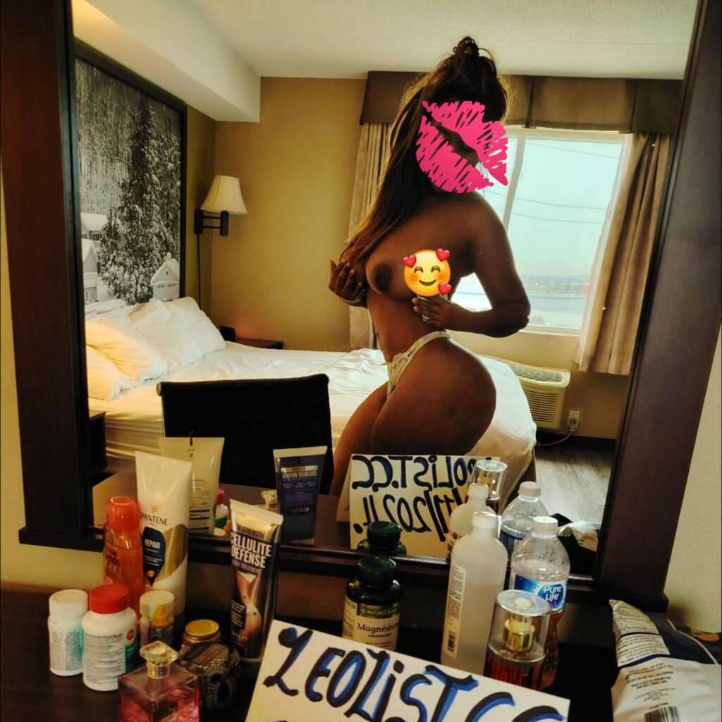 
                        Jennifer
                     is Female Escorts. | Toronto | Ontario | Canada | canadapleasure.com 