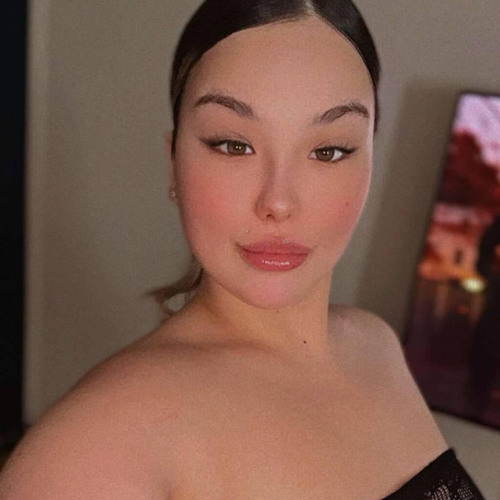 
                        Selena
                     is Female Escorts. | Quebec City | Quebec | Canada | canadapleasure.com 