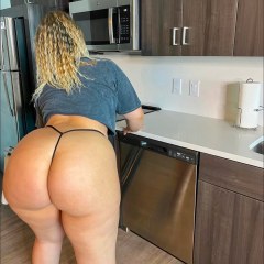 Nora is Female Escorts. | Quebec City | Quebec | Canada | canadapleasure.com 