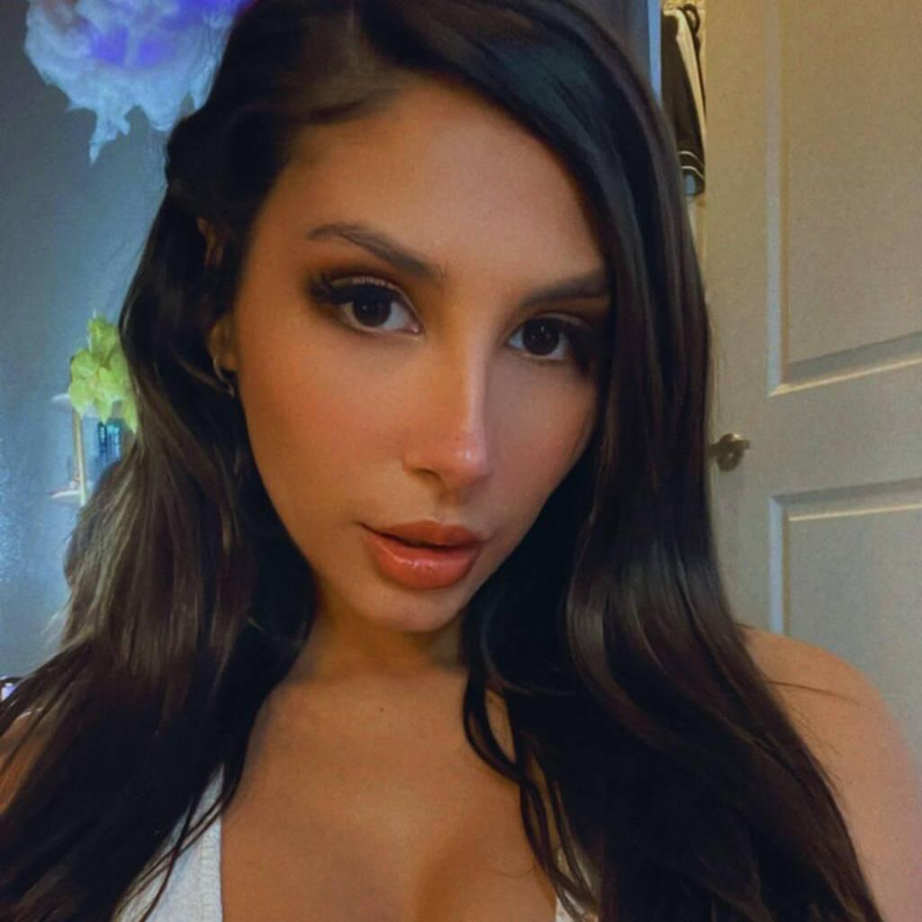 
                        Kelly
                     is Female Escorts. | Sunshine Coast | British Columbia | Canada | canadapleasure.com 