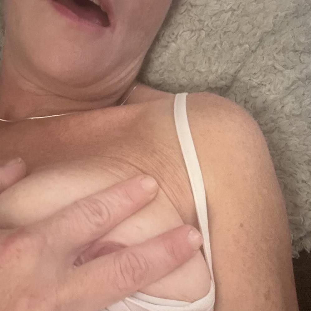 
                        Sarah
                     is Female Escorts. | Edmonton | Alberta | Canada | canadapleasure.com 