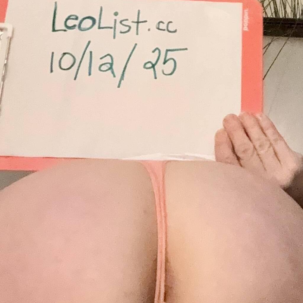 
                        Sarah
                     is Female Escorts. | Edmonton | Alberta | Canada | canadapleasure.com 