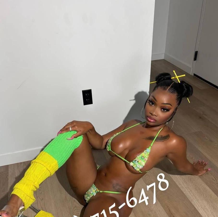 
                        Lillian
                     is Female Escorts. | Kelowna | British Columbia | Canada | canadapleasure.com 