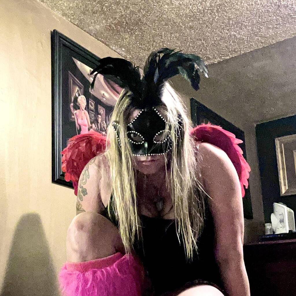 
                        Sensational Serena
                     is Female Escorts. | Winnipeg | Manitoba | Canada | canadapleasure.com 