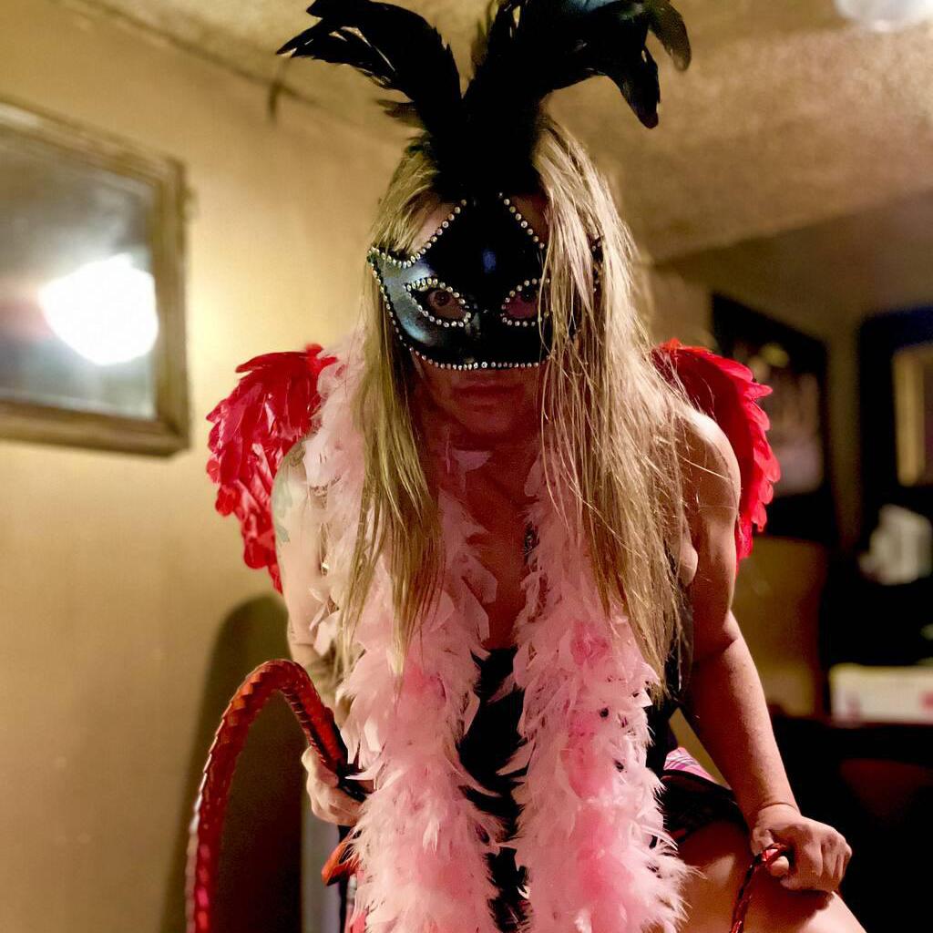 
                        Sensational Serena
                     is Female Escorts. | Winnipeg | Manitoba | Canada | canadapleasure.com 