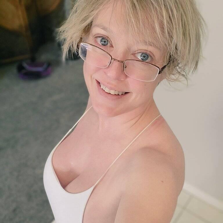 
                        Alvine
                     is Female Escorts. | Sherbrooke | Quebec | Canada | canadapleasure.com 