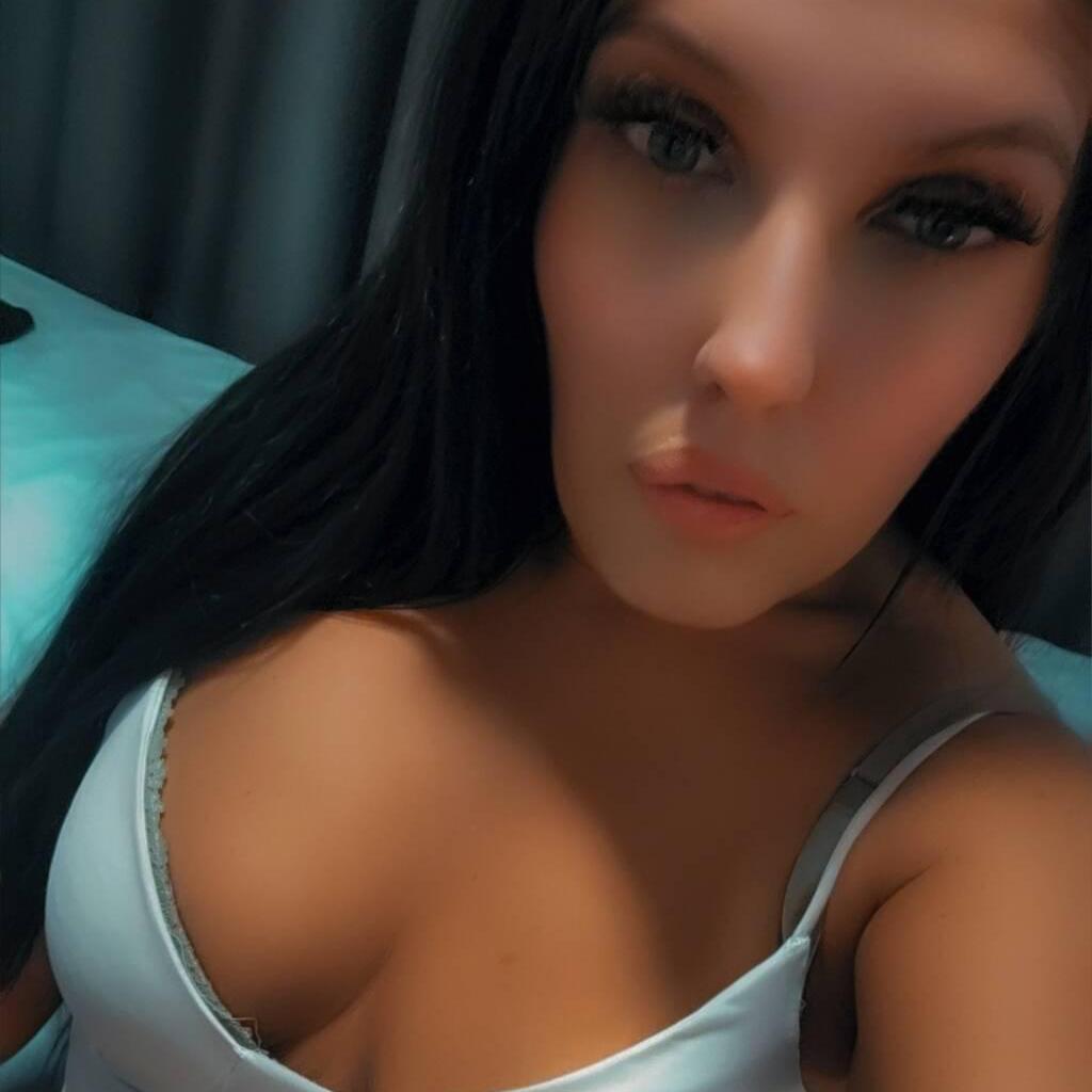 
                        Nina
                     is Female Escorts. | Montreal | Quebec | Canada | canadapleasure.com 