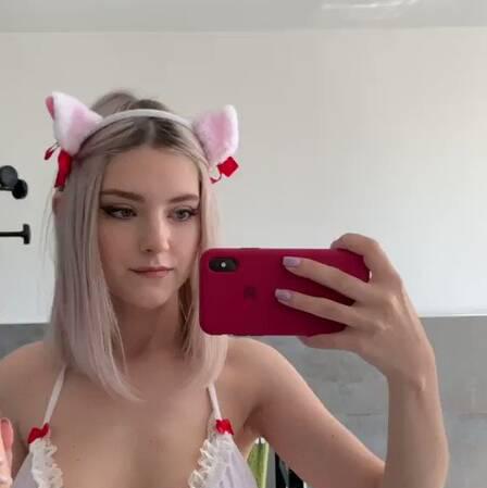 
                        Eva
                     is Female Escorts. | Nanaimo | British Columbia | Canada | canadapleasure.com 