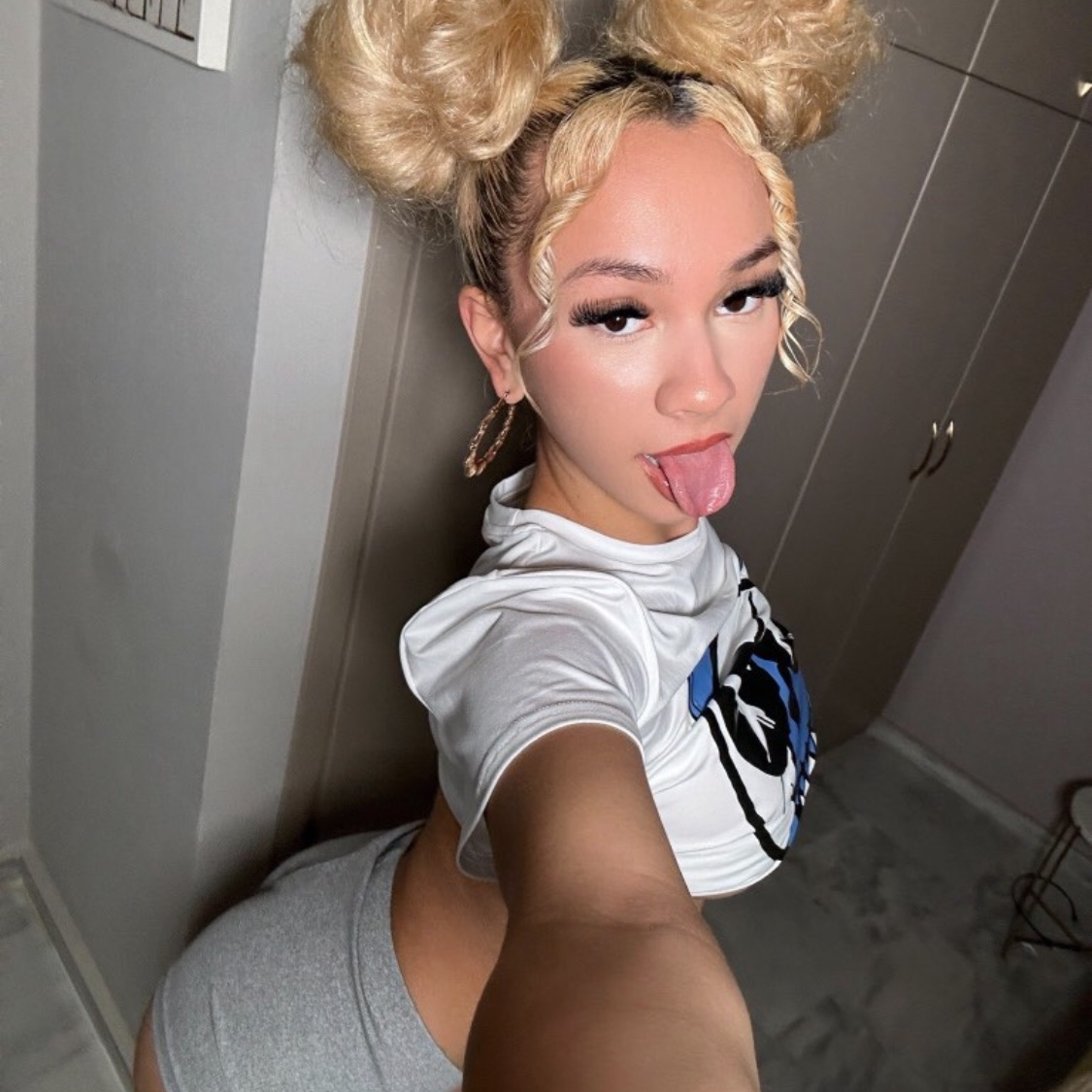 Cynthia Johnson is Female Escorts. | Richmond Hill | Ontario | Canada | canadapleasure.com 