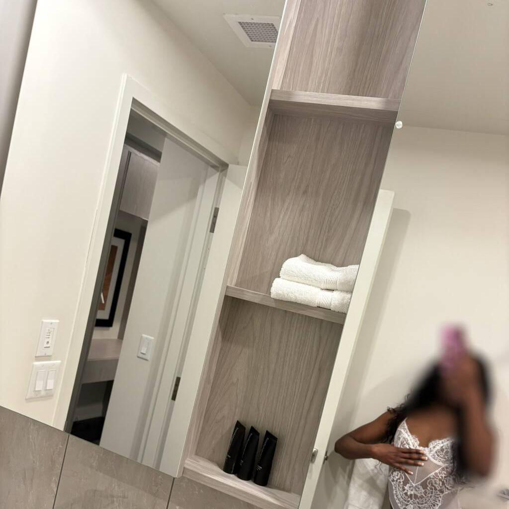 
                        Serena
                     is Female Escorts. | Niagara | Ontario | Canada | canadapleasure.com 