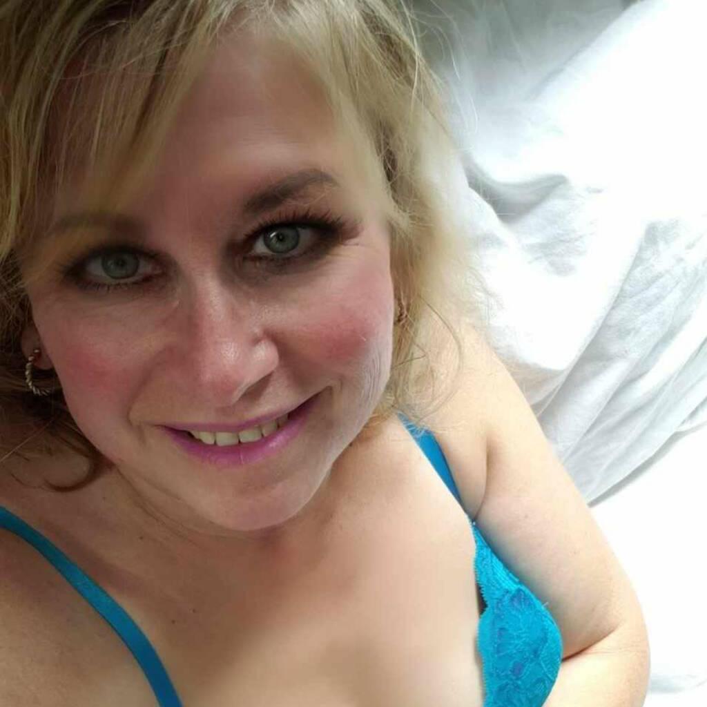 
                        Ashley Martin
                     is Female Escorts. | Edmonton | Alberta | Canada | canadapleasure.com 