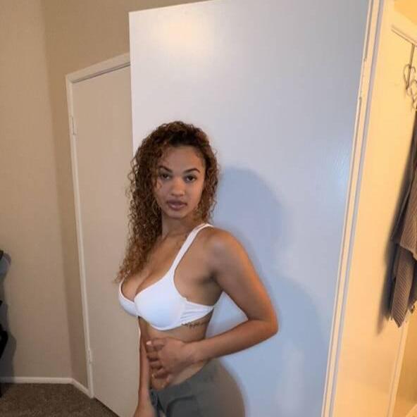 
                        Mary
                     is Female Escorts. | Sherbrooke | Quebec | Canada | canadapleasure.com 