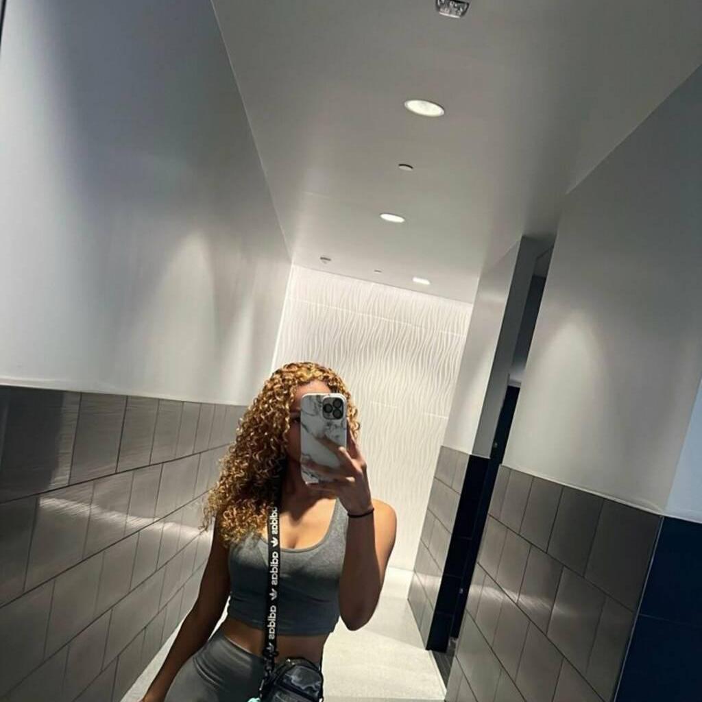 
                        Mary
                     is Female Escorts. | Sherbrooke | Quebec | Canada | canadapleasure.com 