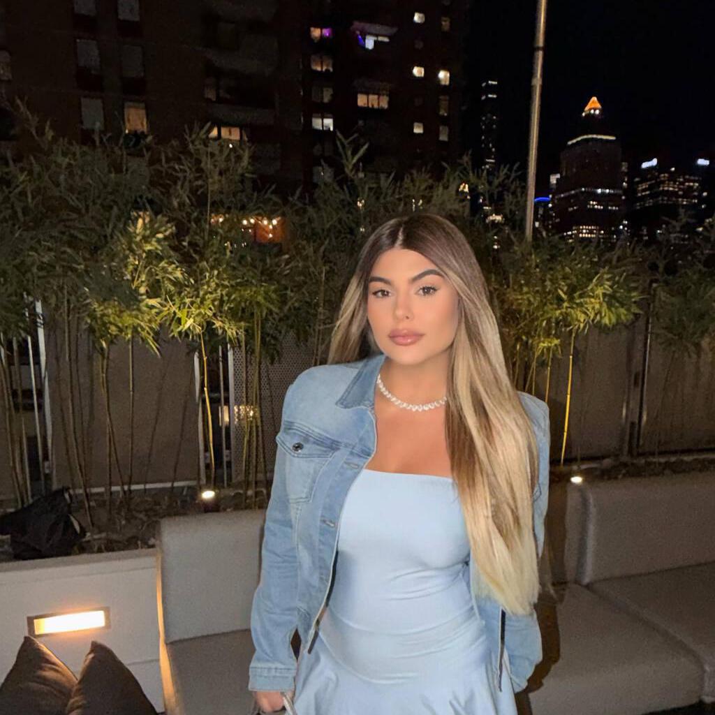 
                        Bianca
                     is Female Escorts. | Toronto | Ontario | Canada | canadapleasure.com 