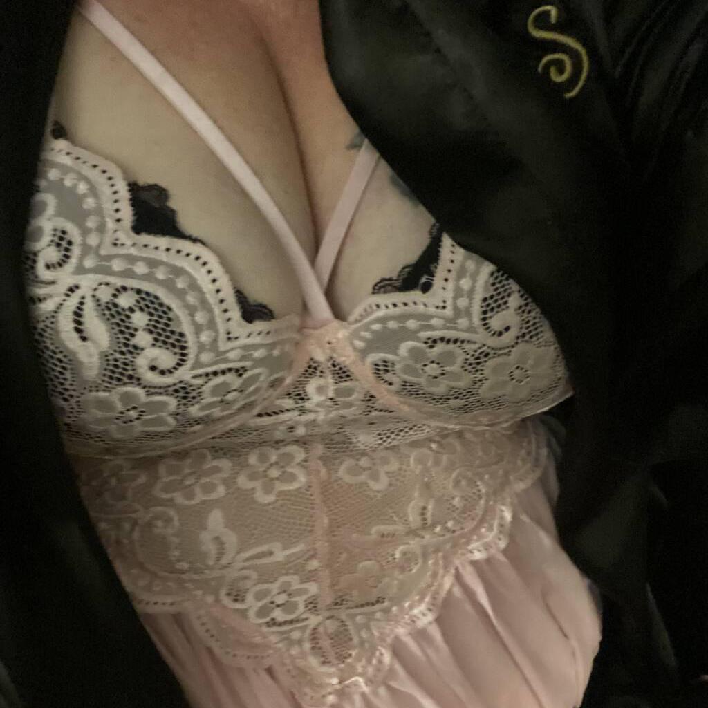 
                        Mandi
                     is Female Escorts. | Lethbridge | Alberta | Canada | canadapleasure.com 