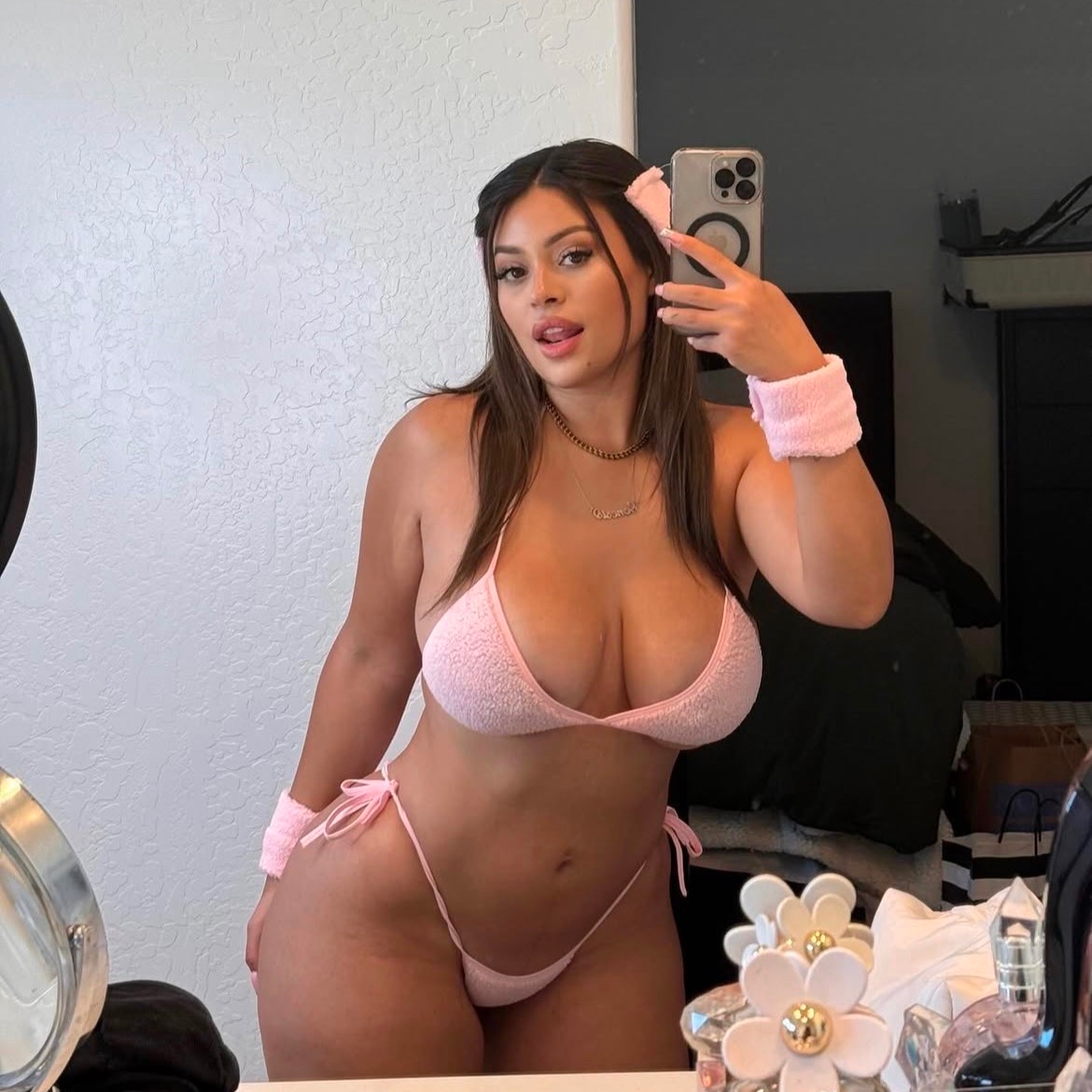 Angela is Female Escorts. | Montreal | Quebec | Canada | canadapleasure.com 