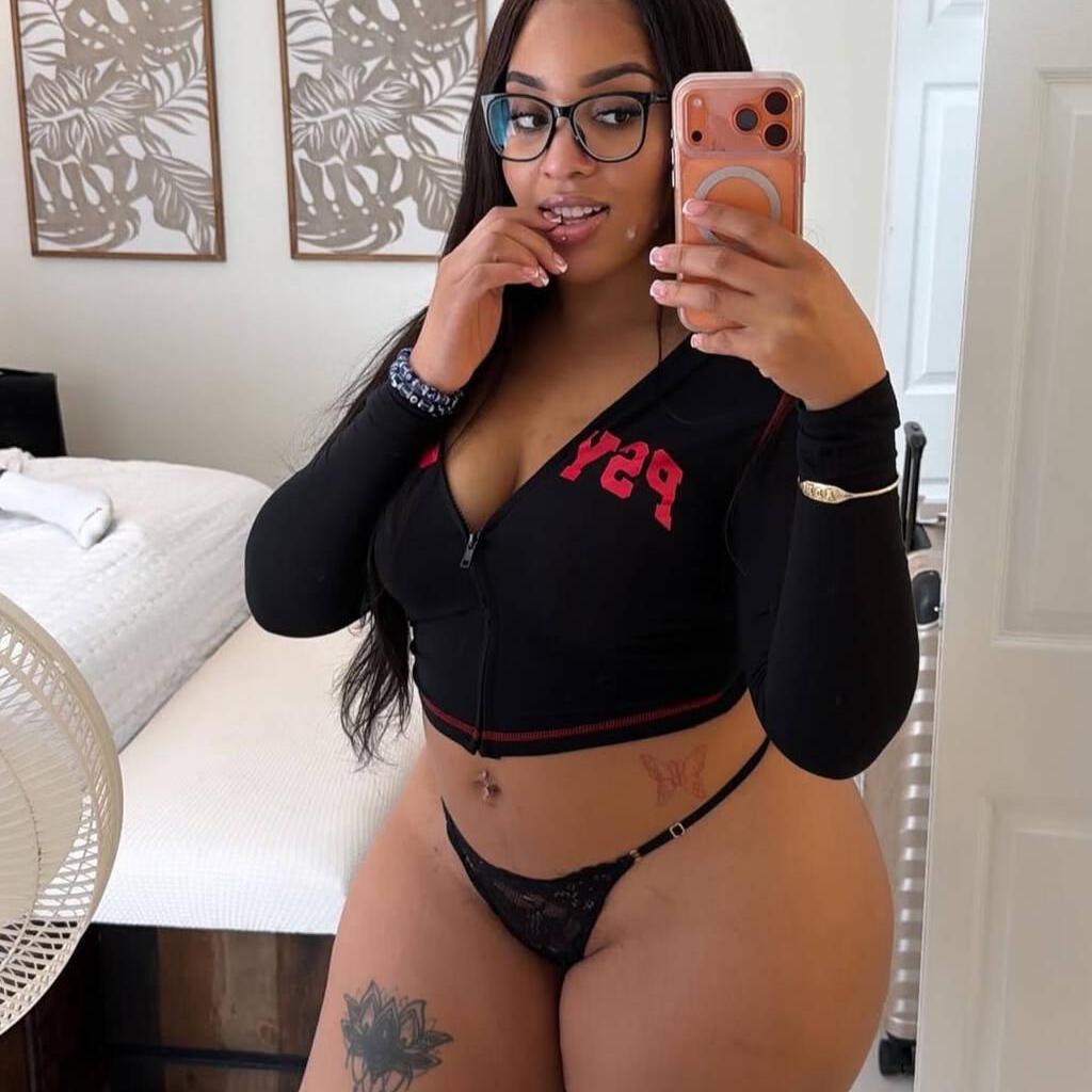 
                        Annie
                     is Female Escorts. | Peace River Country | British Columbia | Canada | canadapleasure.com 