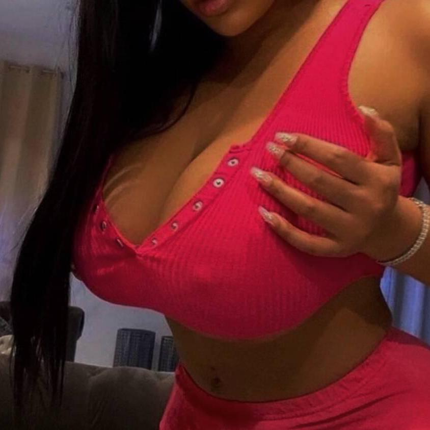 
                        Hazel
                     is Female Escorts. | Thunder Bay | Ontario | Canada | canadapleasure.com 