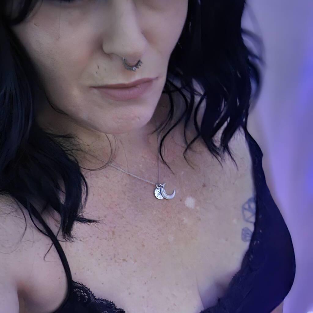 
                        Rebel
                     is Female Escorts. | Owen Sound | Ontario | Canada | canadapleasure.com 