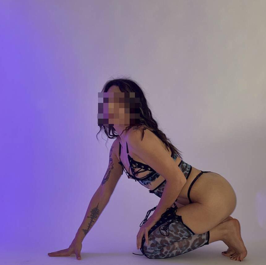 
                        Candy
                     is Female Escorts. | windsor | Ontario | Canada | canadapleasure.com 