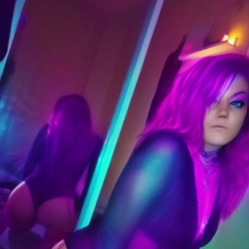 
                        Taylor
                     is Female Escorts. | Calgary | Alberta | Canada | canadapleasure.com 