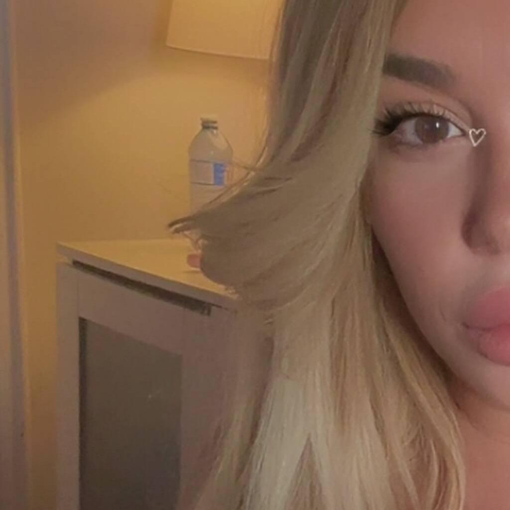 
                        Tori
                     is Female Escorts. | Hamilton | Ontario | Canada | canadapleasure.com 