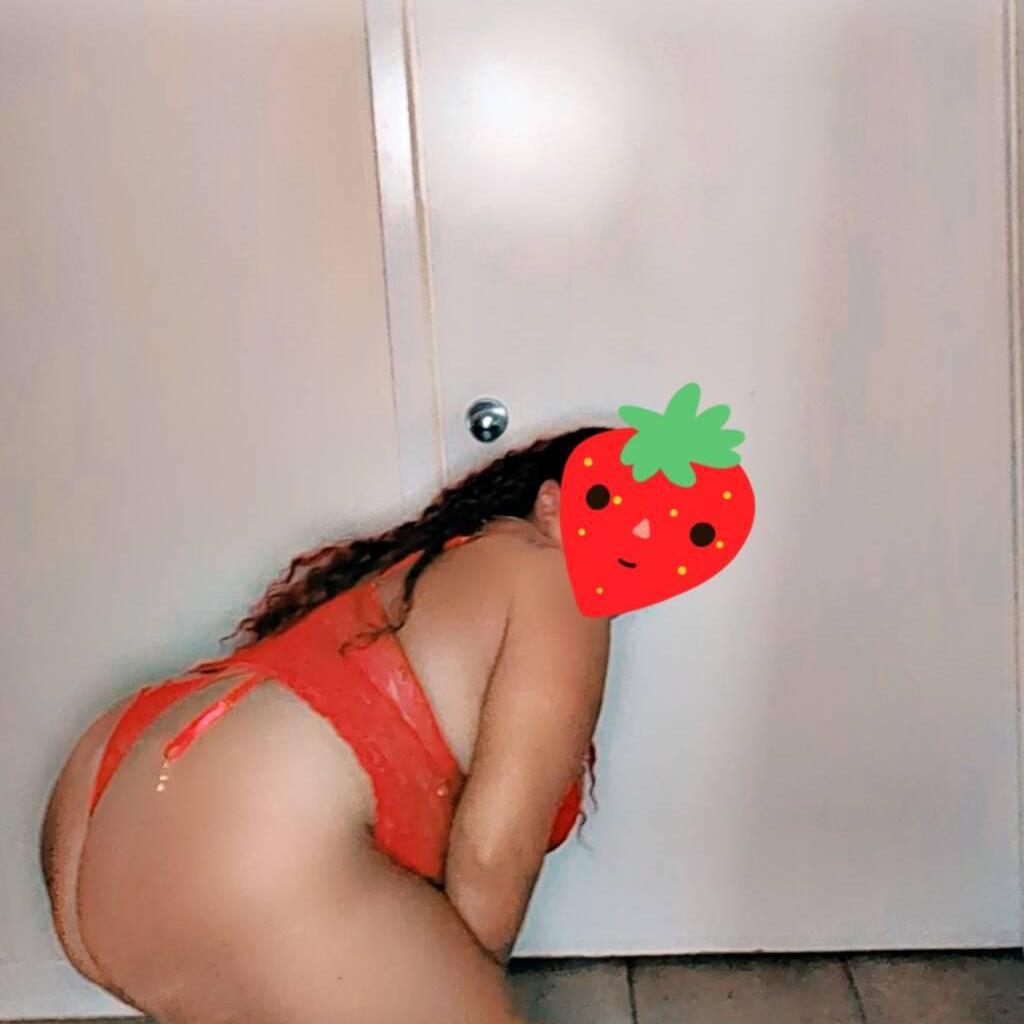 
                        BELLA
                     is Female Escorts. | Kingston | Ontario | Canada | canadapleasure.com 