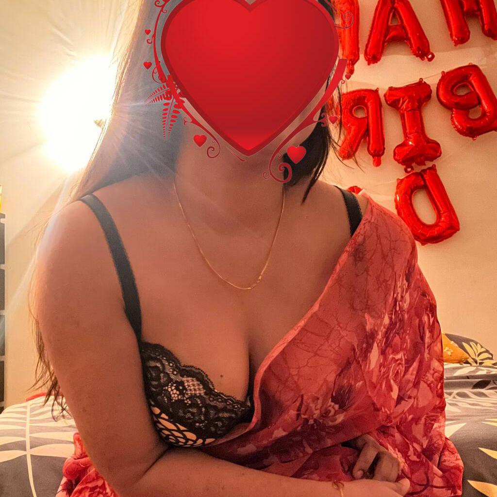 
                        Roya
                     is Female Escorts. | Toronto | Ontario | Canada | canadapleasure.com 