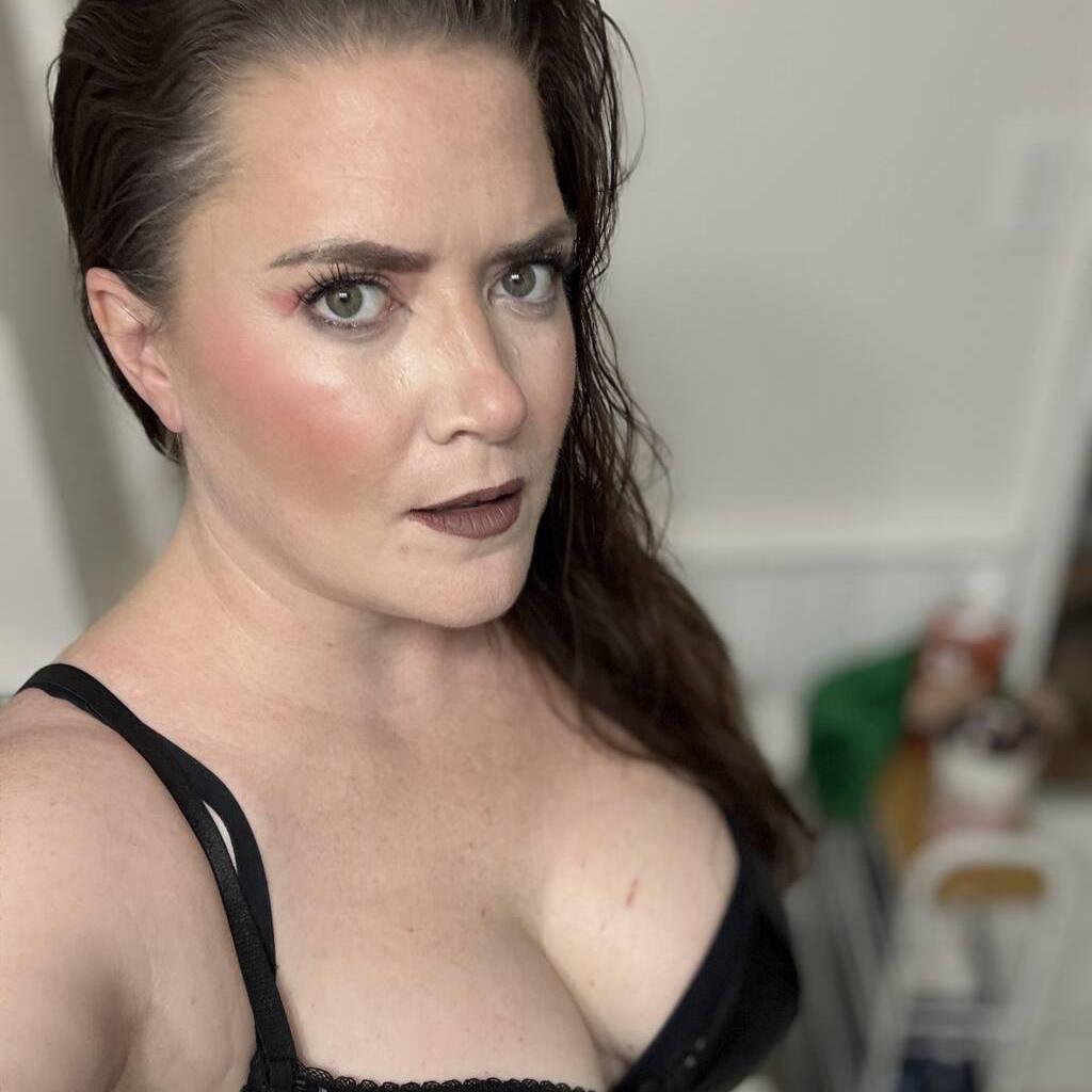 
                        Missy
                     is Female Escorts. | Kingston | Ontario | Canada | canadapleasure.com 