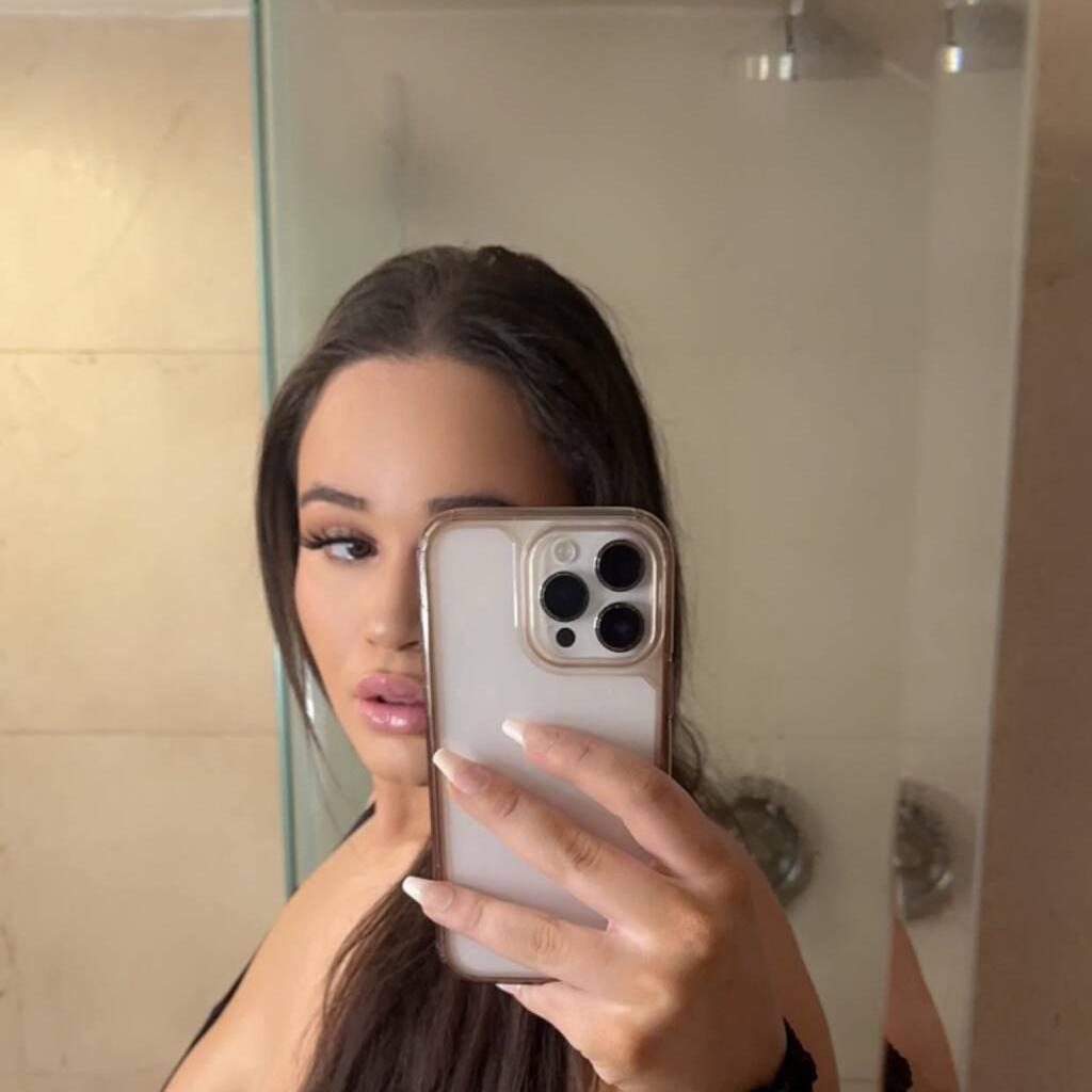 
                        𝙼𝙰𝙳𝙳𝙸
                     is Female Escorts. | Toronto | Ontario | Canada | canadapleasure.com 