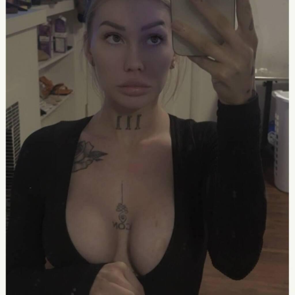 
                        Paris Paige
                     is Female Escorts. | Lethbridge | Alberta | Canada | canadapleasure.com 