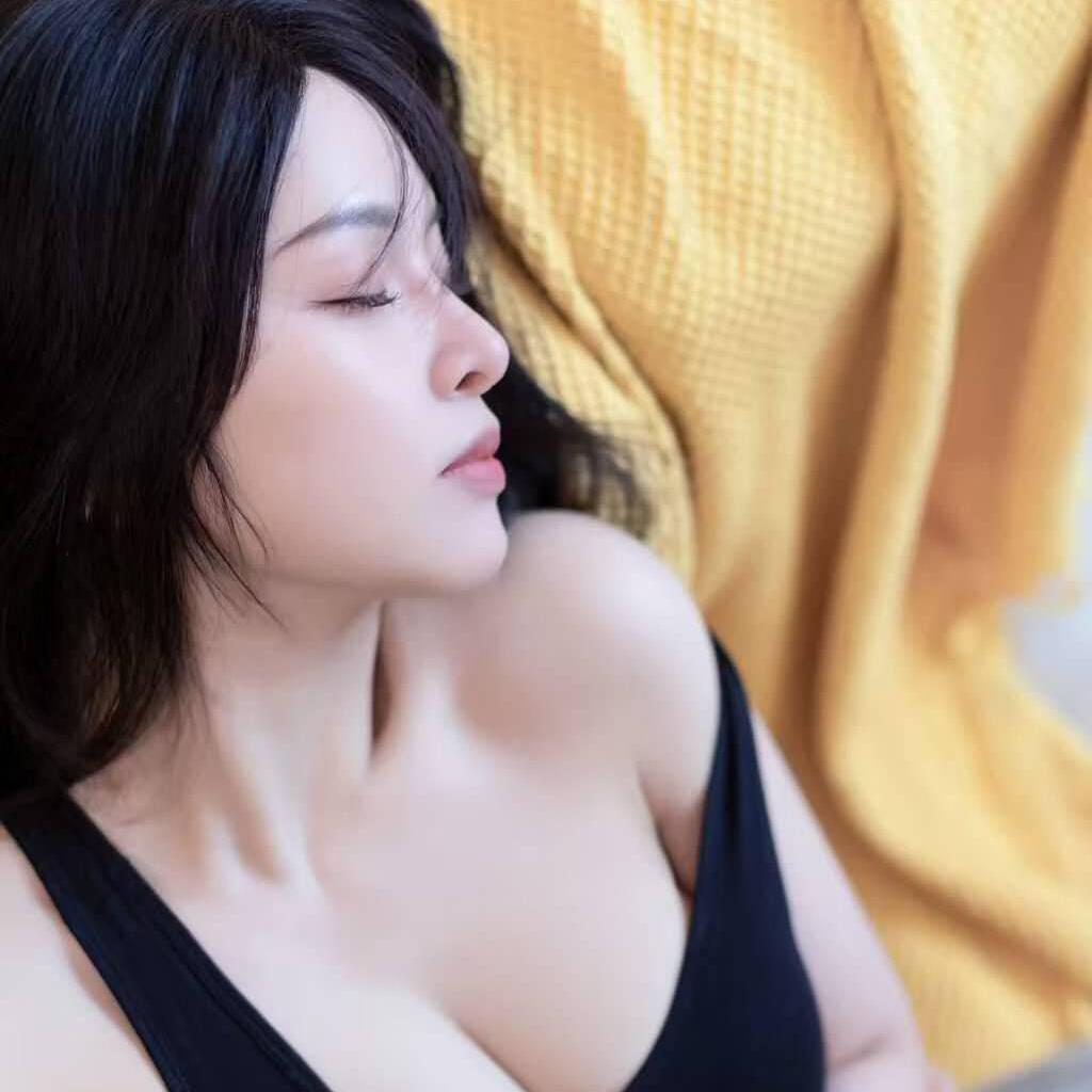 
                        Lily
                     is Female Escorts. | St. John | New Brunswick | Canada | canadapleasure.com 