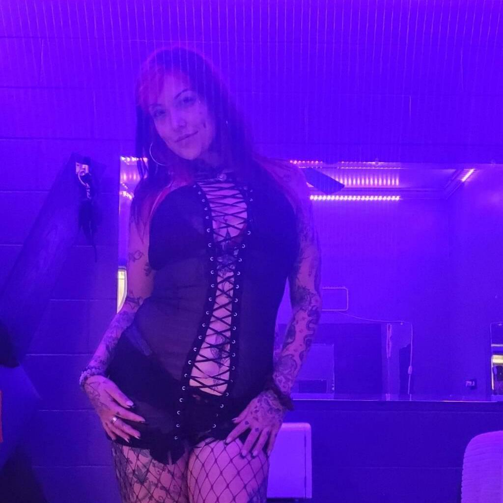 
                        Shadow
                     is Female Escorts. | Lethbridge | Alberta | Canada | canadapleasure.com 