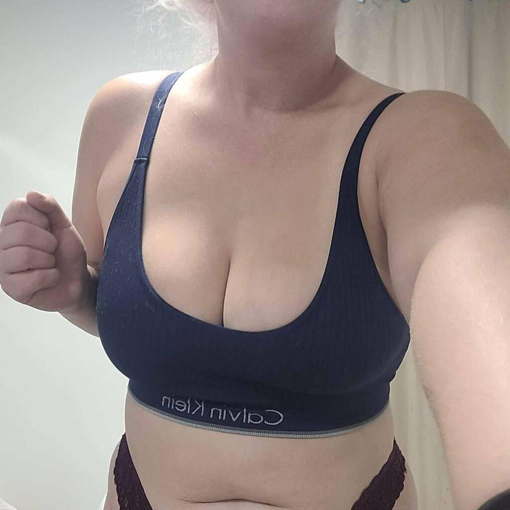 
                        Anne-rose
                     is Female Escorts. | Quebec City | Quebec | Canada | canadapleasure.com 