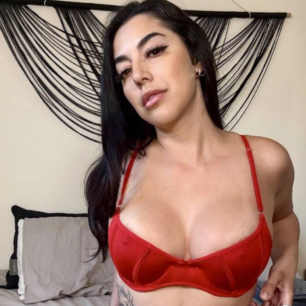 
                        Zara
                     is Female Escorts. | Owen Sound | Ontario | Canada | canadapleasure.com 