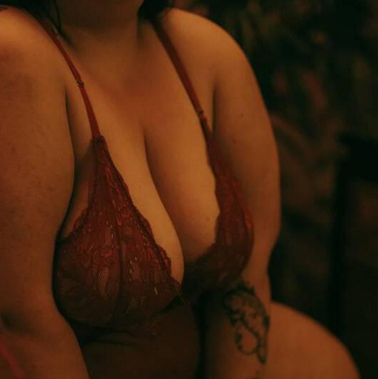 
                        Lillian Mac
                     is Female Escorts. | Hamilton | Ontario | Canada | canadapleasure.com 