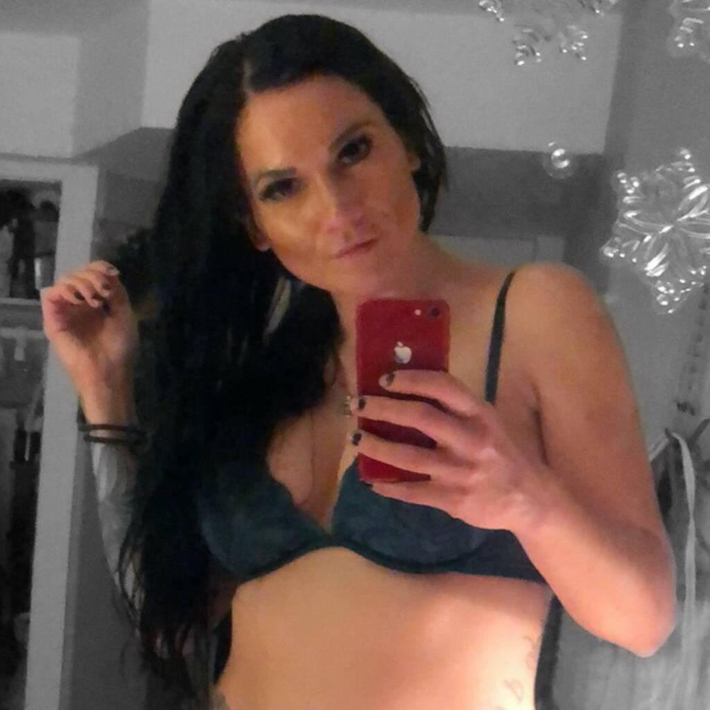 
                        Holly
                     is Female Escorts. | Edmonton | Alberta | Canada | canadapleasure.com 