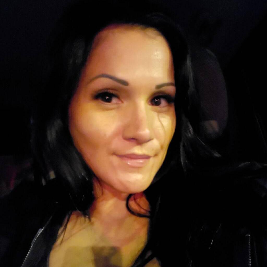 
                        Holly
                     is Female Escorts. | Edmonton | Alberta | Canada | canadapleasure.com 