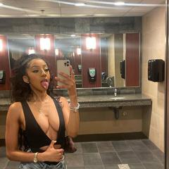 
                        Kiara
                     is Female Escorts. | St. Albert | Alberta | Canada | canadapleasure.com 