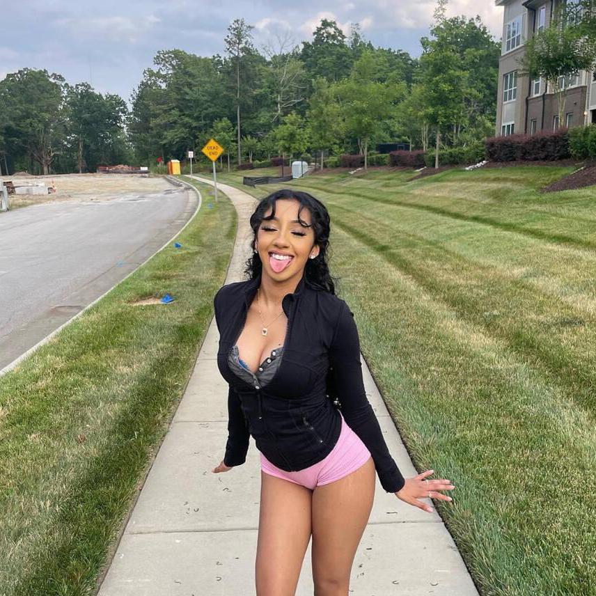 
                        Kiara
                     is Female Escorts. | St. Albert | Alberta | Canada | canadapleasure.com 