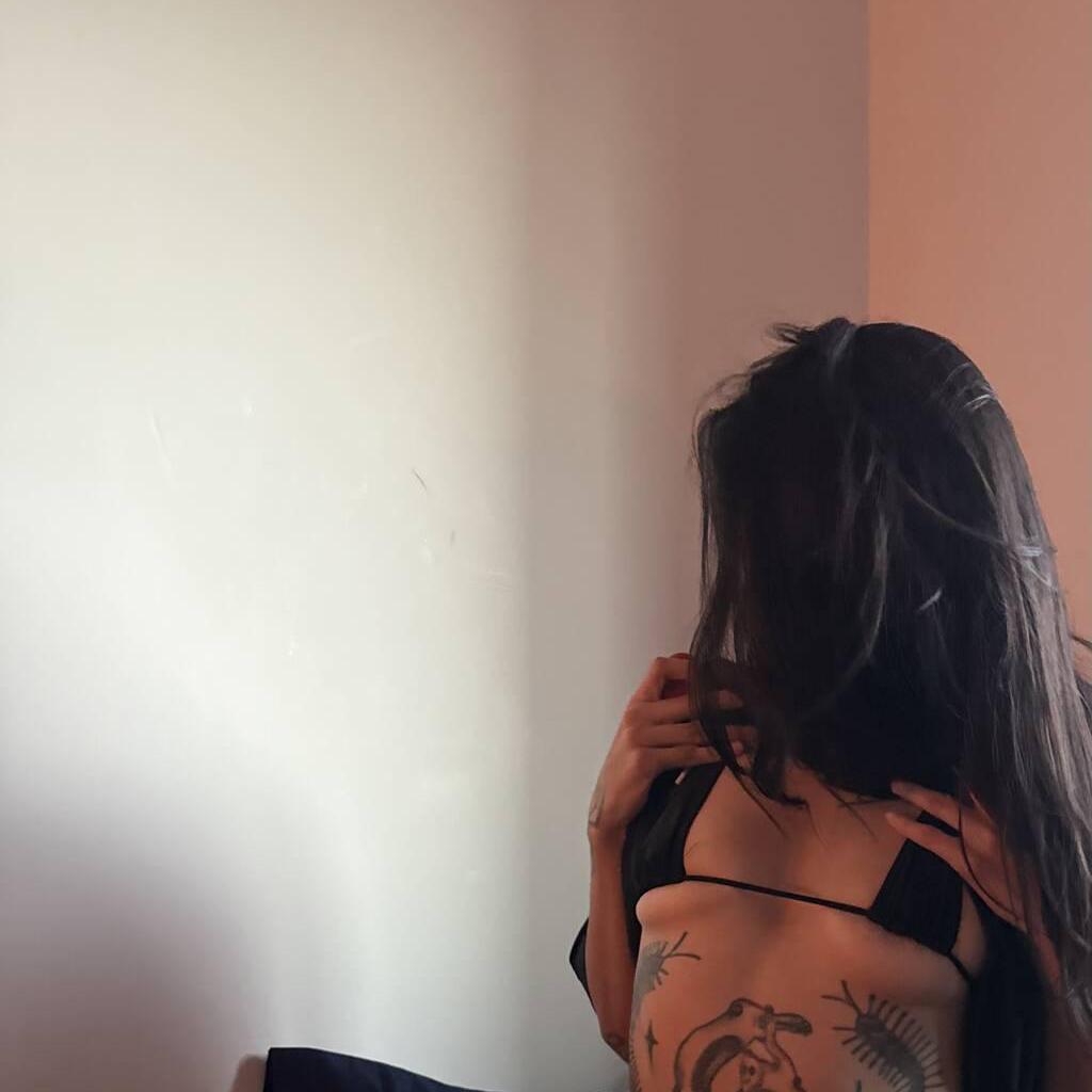 
                        Yasmin
                     is Female Escorts. | Comox Balley | British Columbia | Canada | canadapleasure.com 