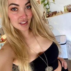 
                        Grace
                     is Female Escorts. | Barrie | Ontario | Canada | canadapleasure.com 