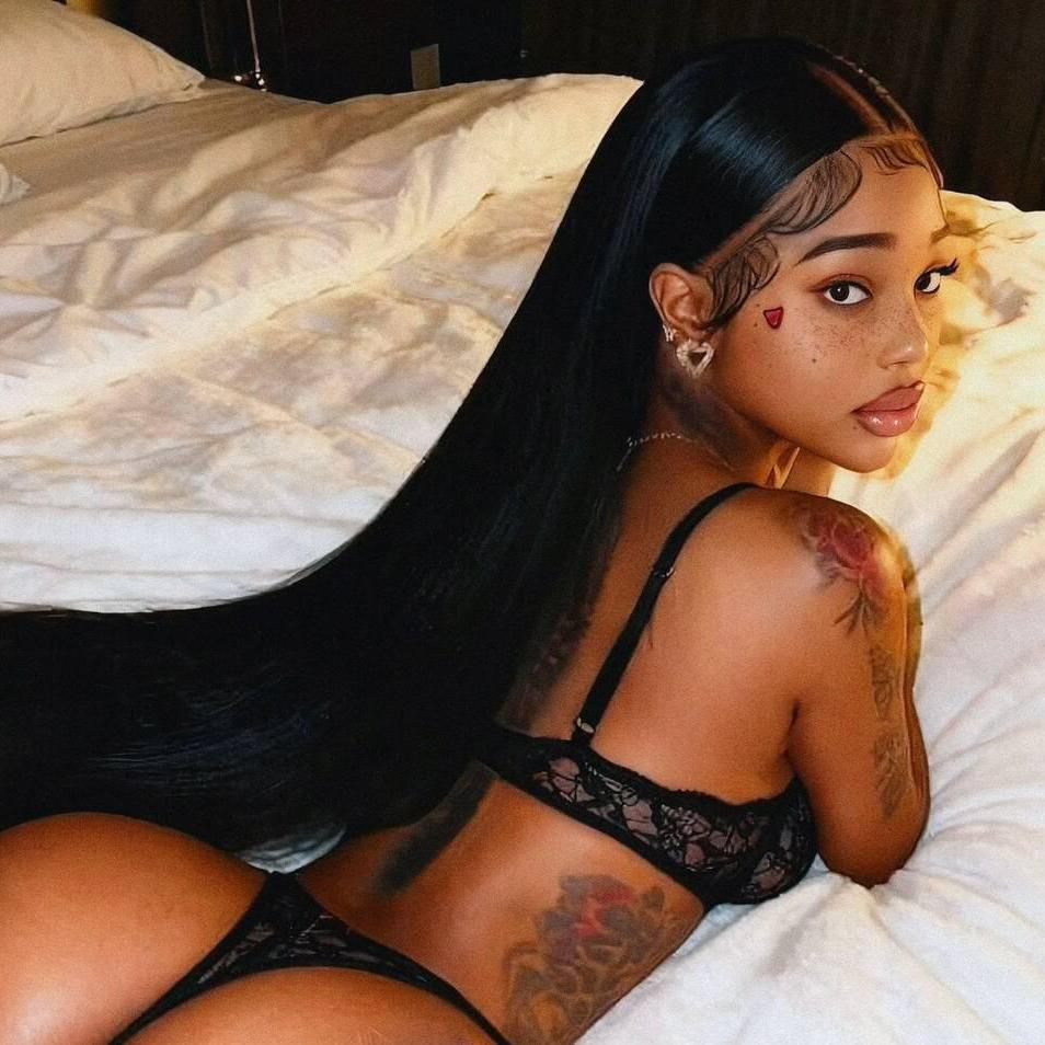 
                        Laura
                     is Female Escorts. | Saskatoon | Saskatchewan | Canada | canadapleasure.com 