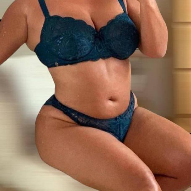 
                        Melissa
                     is Female Escorts. | Calgary | Alberta | Canada | canadapleasure.com 