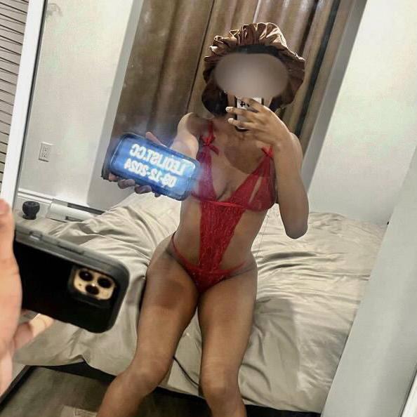 
                        Selena
                     is Female Escorts. | Montreal | Quebec | Canada | canadapleasure.com 