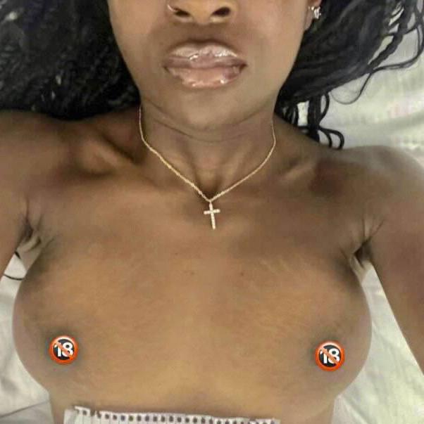 
                        Selena
                     is Female Escorts. | Montreal | Quebec | Canada | canadapleasure.com 