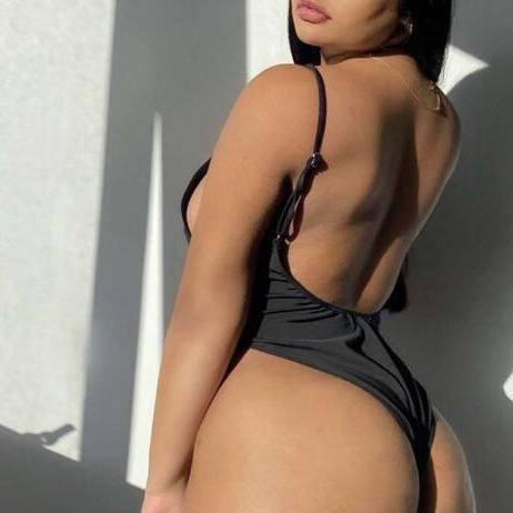 
                        Camilla
                     is Female Escorts. | Winnipeg | Manitoba | Canada | canadapleasure.com 